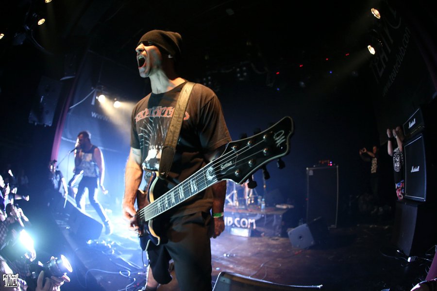 Фотоотчет с концерта Black Bomb A (2014.02.15 - Москва - Театръ)